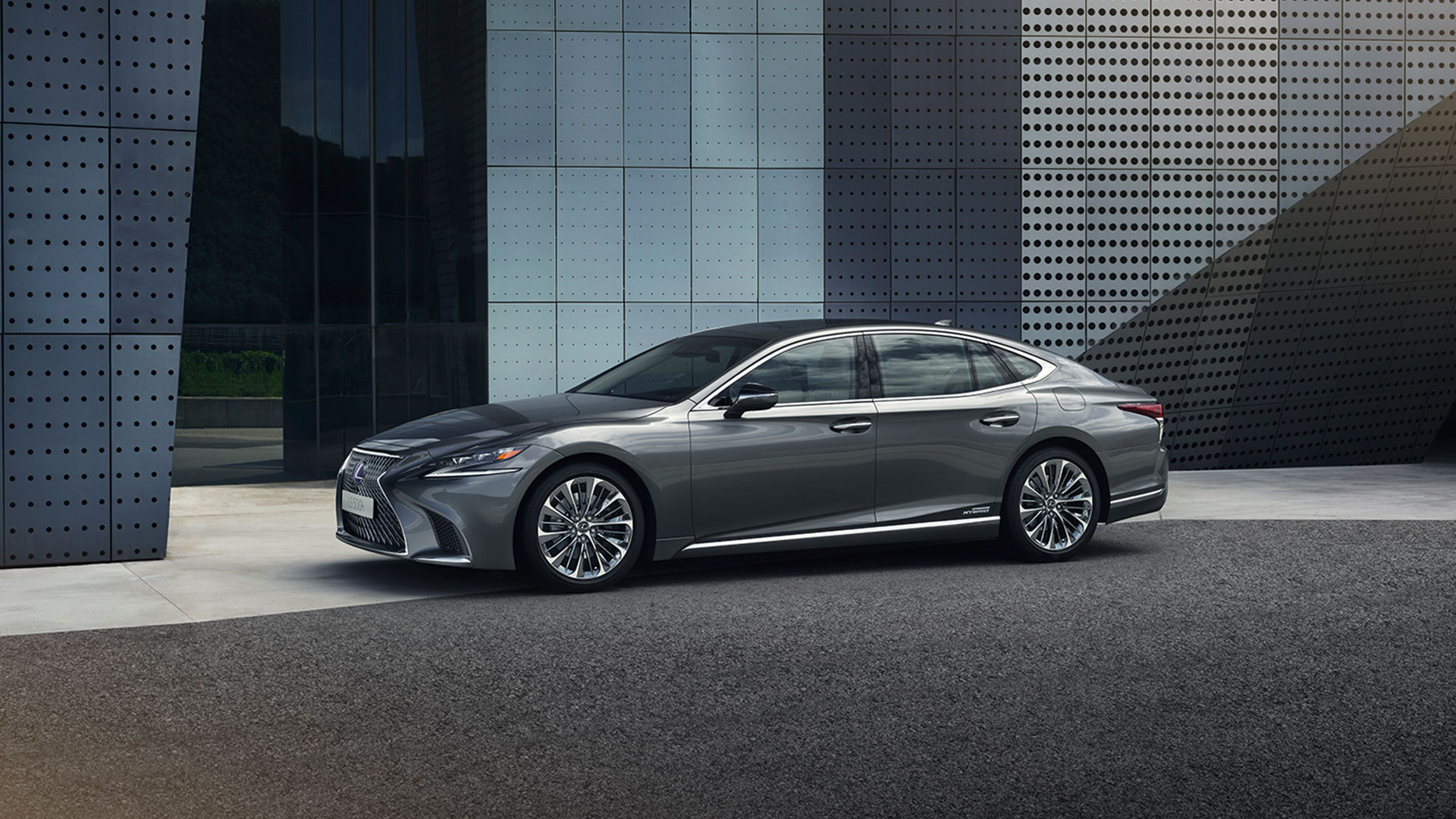 2018 lexus ls gallery 001 exterior