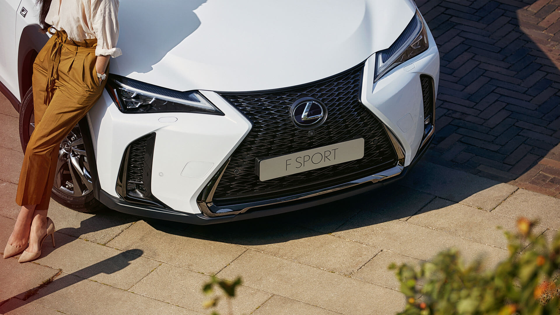 2018 lexus ux gallery 001 