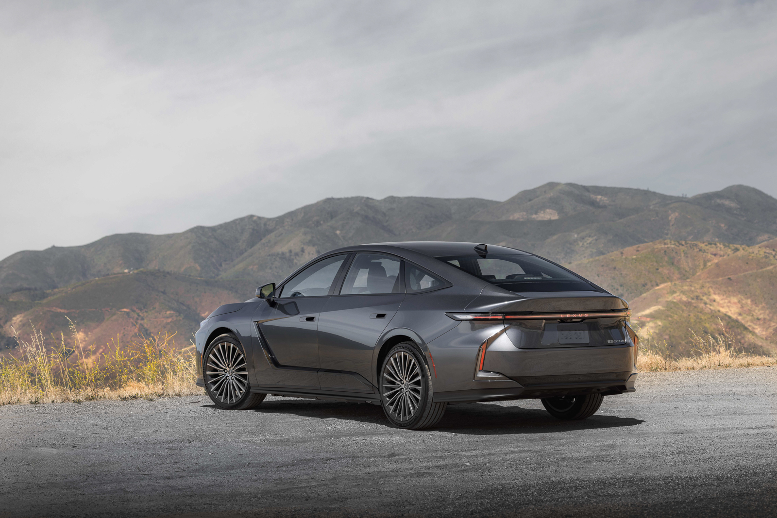2026 lexus es gallery 001 exterior