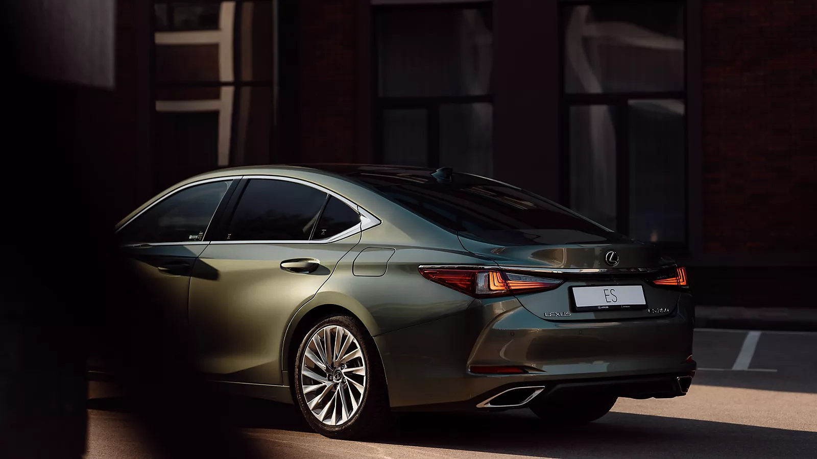 2018 lexus es gallery 001 exterior