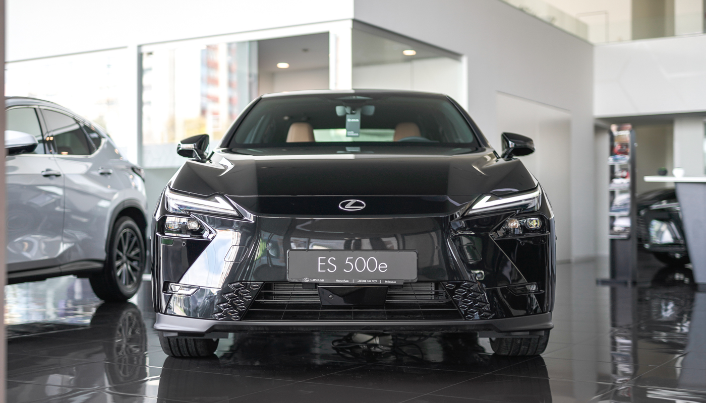 Lexus ES 500e